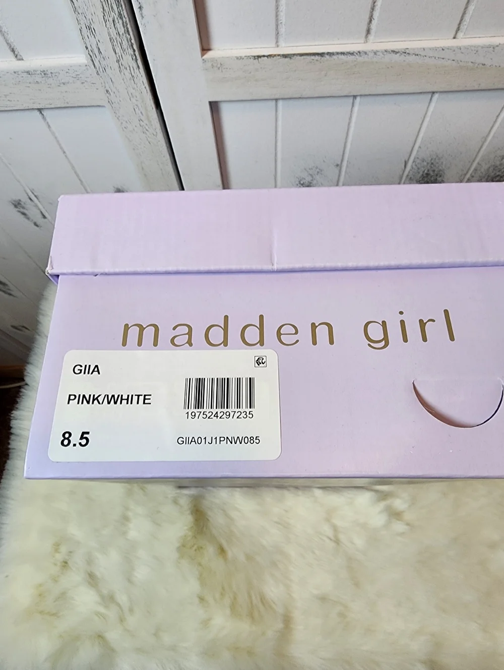Madden Girl Giia Sneakers